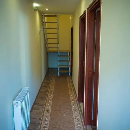 Bl.apartmanház Ii. Apartman